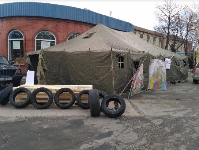 Жителі &quot;Комфорт Таун&quot; протестували проти забруднення навколишнього середовища заводом &quot;Фанплит&quot;